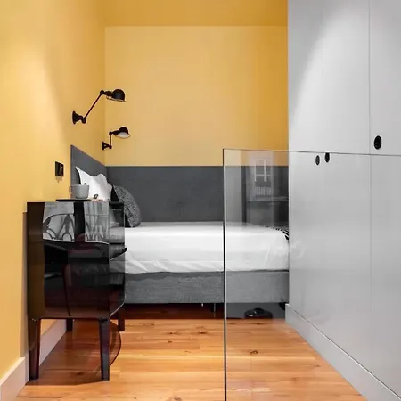 Center W-ac Views & Balcony * Oporto