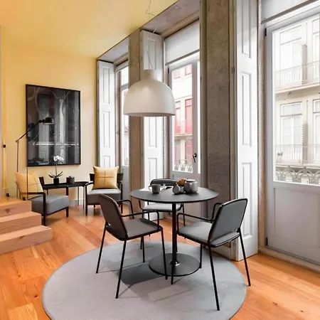Center W-ac Views & Balcony *