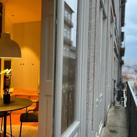 Center W-ac Views & Balcony * Πόρτο